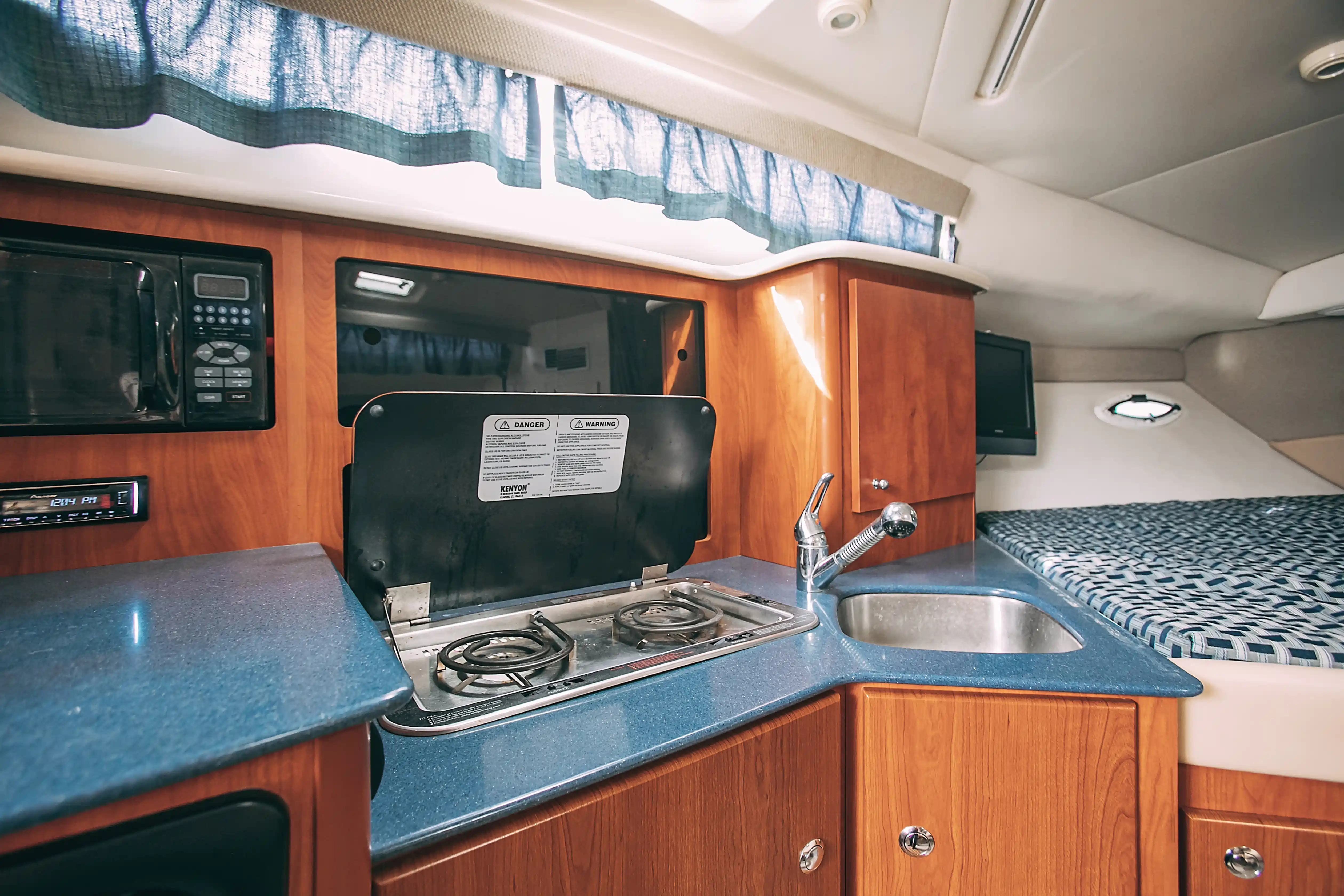 Катер Bayliner 305 «Елена» 